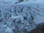 rozervan ledovec
